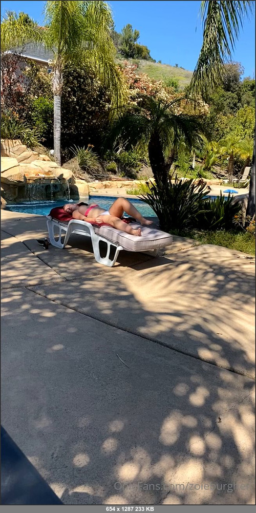 MEGA-FANS – zoieburgher-24-04-2020-two of my neighbors can see directly into my yard  whats next