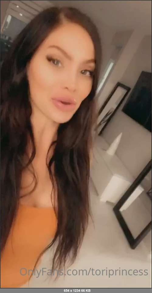 MEGA-FANS – toriprincess 13-11-2020 69412754 Cooking a special treat up for my LIVE in 20 MINUTES wanna see what im baking up ) and yes… i will be stripping down