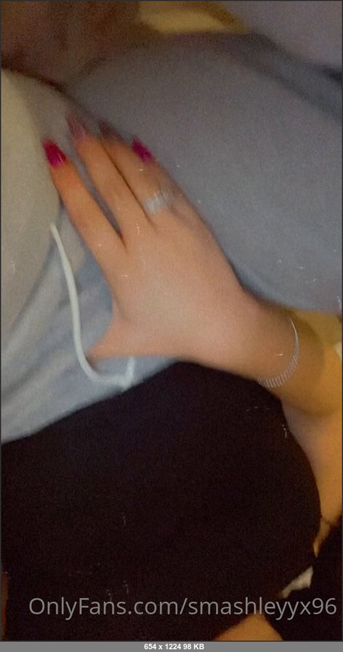 MEGA-FANS – smashleyyx96 14-09-2021 197580230 Im all alone, are you