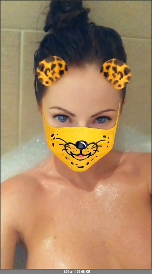 MEGA-FANS – misslauracarter 01-01-2019 2771362 Bath time