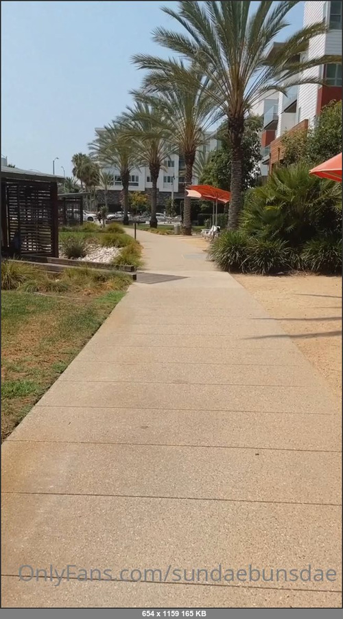 MEGA-FANS – sundaebunsdae-18-08-2021-Morning walk to get coffee…want anything