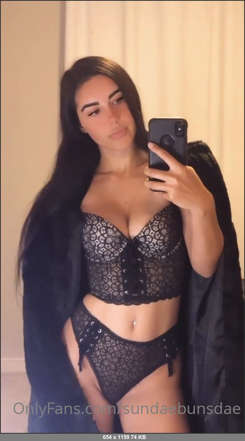 MEGA-FANS – sundaebunsdae-26-12-2020-Do you like my outfit