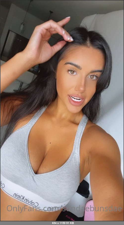 MEGA-FANS – sundaebunsdae-28-09-2021-Help me decide baby