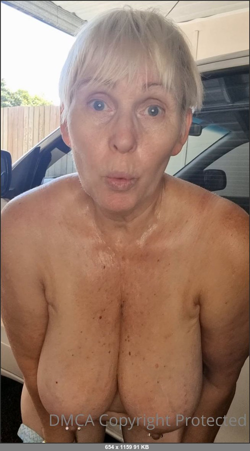 MEGA-FANS – sexymatureaussielady-29-03-2021-My work is never done  Once the housework is done I have to start on a run of Utes. I bet its not everyday you see car detailing done in t