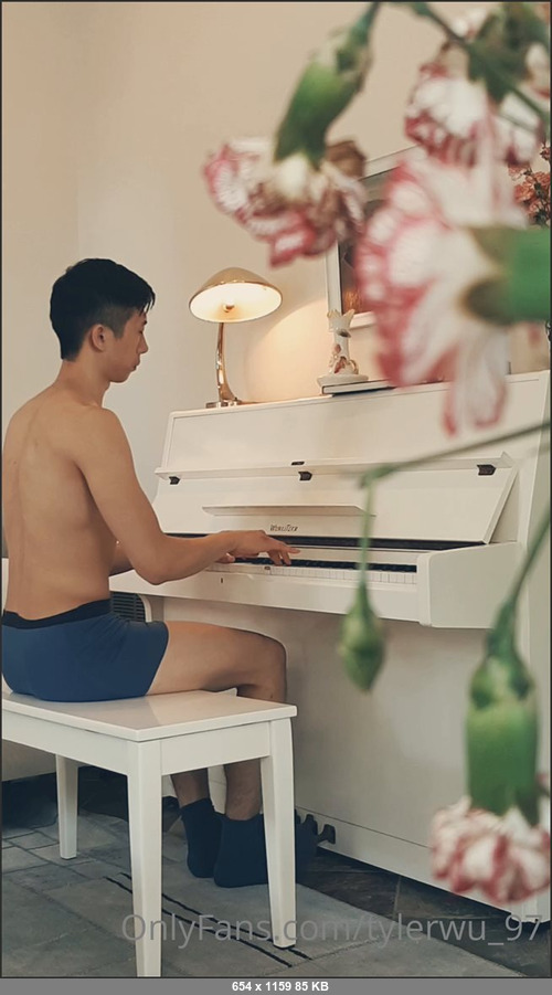 MEGA-FANS – tylerwu97-29-07-2021-Livestreaming from 6pm Central Time on Friday, Saturday   Sunday… there may be some piano playing too  Sunday Ill be with danejaxsonfree again  J