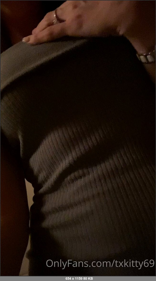 MEGA-FANS – txkitty69 01-03-2021 116022334 The waiter is so cute Should I