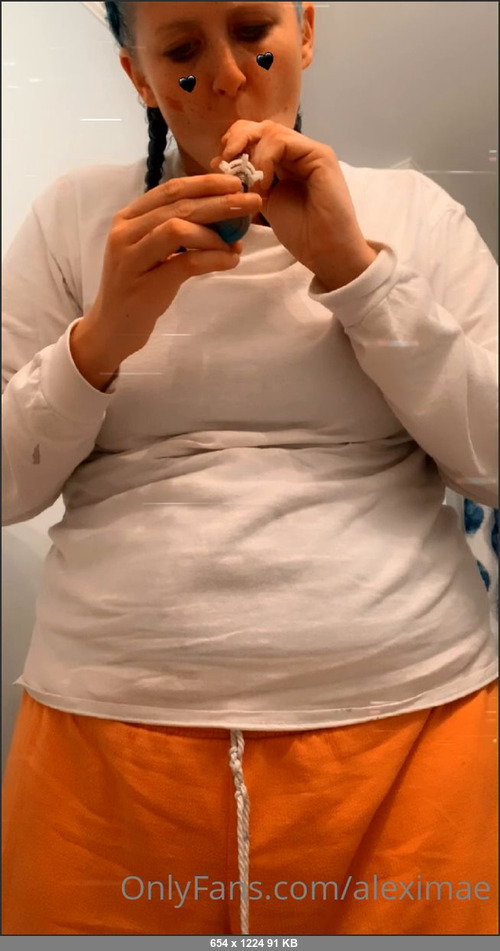 MEGA-FANS – aleximae-05-07-2021-A whole lotta nothing. I need me a whole ass sugar daddy like where in the fuck do you find those at  Alsoooo ima be smoking all night on Snapchat  Go check me out