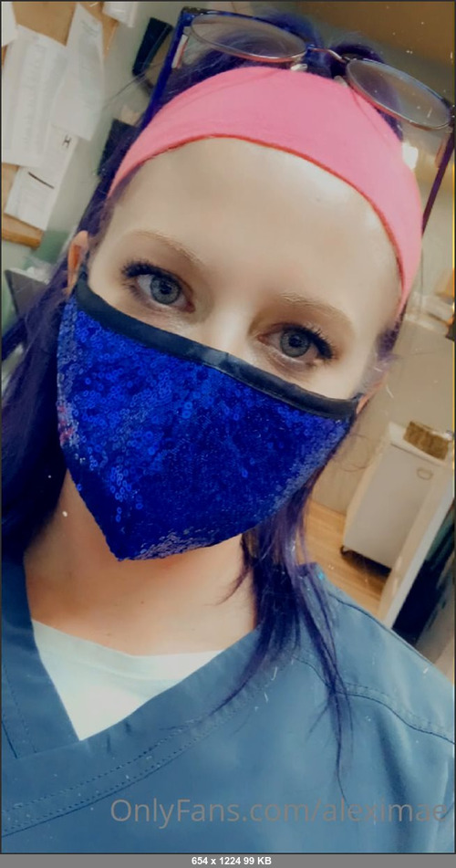 MEGA-FANS – aleximae-07-05-2021-Booty shaking is my fav lately I miss my purple hair wahhhh. Soon  Soon.