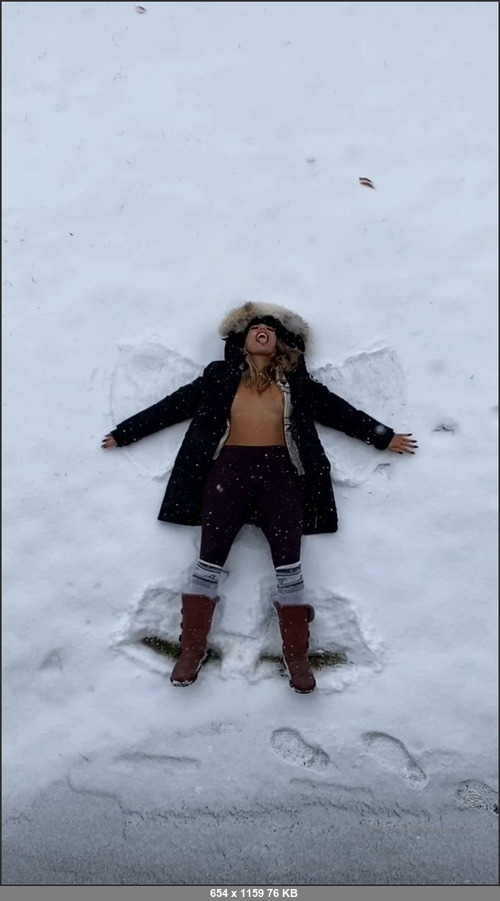 MEGA-FANS – araqueenbae-19-11-2019-Would u get naked in the snow with me