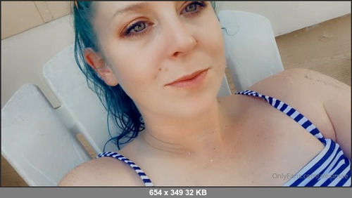 MEGA-FANS – aleximae-12-08-2021-Sitting out by the pool trynna find out how you end up being cool. Who picks that