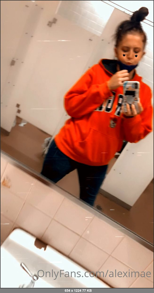 MEGA-FANS – aleximae-12-11-2021-Lookin straight like a bummm Happy fucking Friday tho