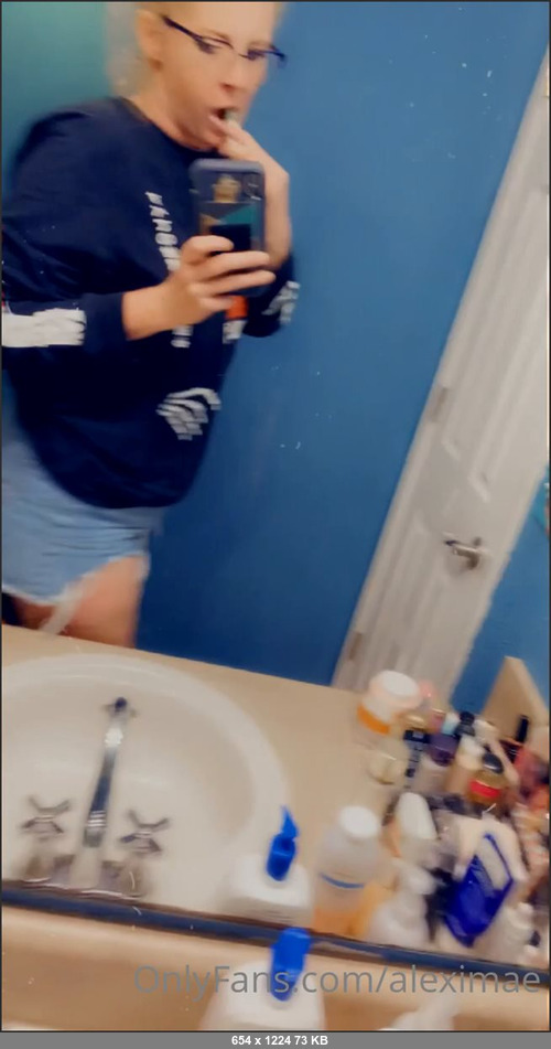 MEGA-FANS – aleximae-13-01-2021-Currently trynna convince myy bf to make some kinda new new content. Brushing my teeth and we will see how this goes. Ps. Im buzzed afff