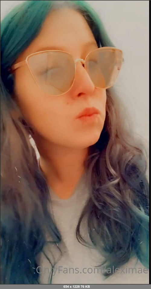 MEGA-FANS – aleximae-13-06-2021-Being all cute with new shades and hair Dont even currrrrrr