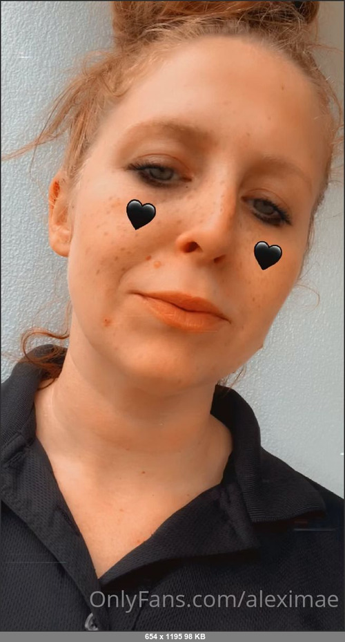 MEGA-FANS – aleximae-14-04-2022-Lil wink  at Workkkk. Werking hard and hardly working