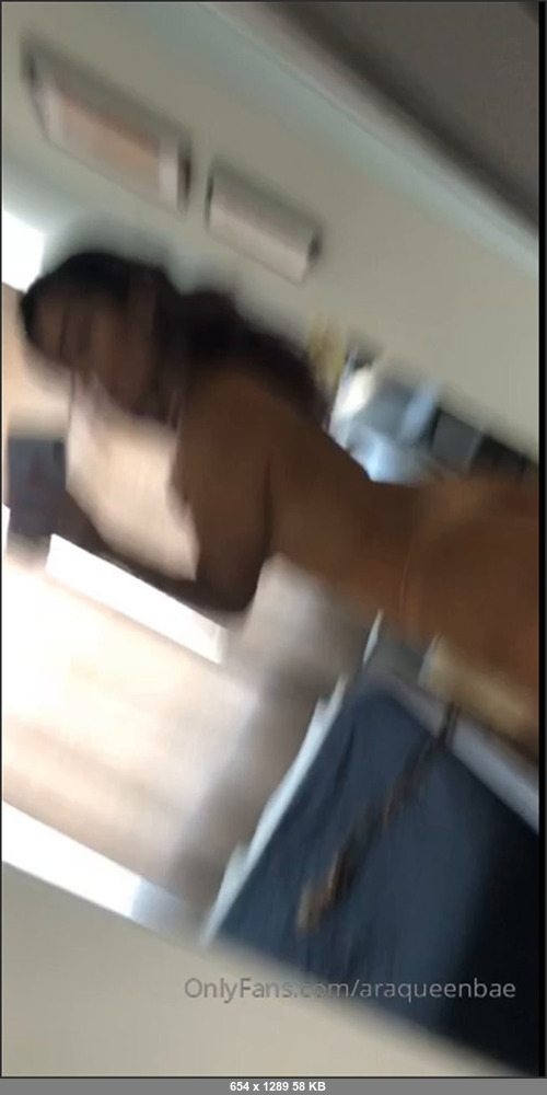 MEGA-FANS – araqueenbae-24-07-2019-Good morning from Chicago