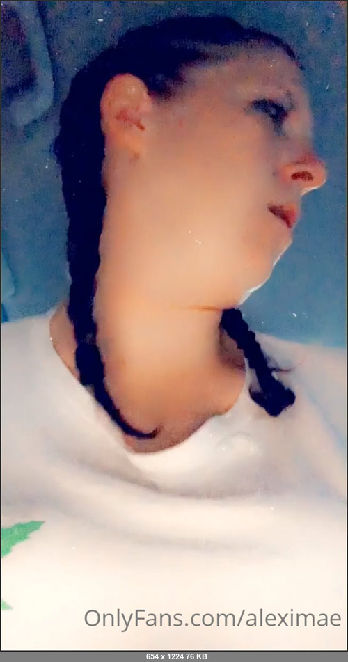 MEGA-FANS – aleximae-15-05-2021-Look how tiny my braids are now that I cut all my hair off lmao it looks so much healthier now tho