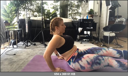 MEGA-FANS – sarajay-29-04-2020-Booty gains  I only get better  How do you think my ass looked on cam last night