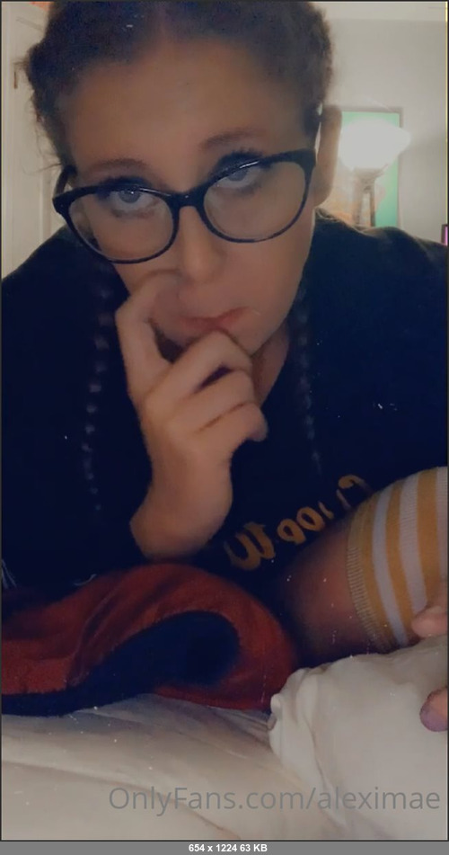 MEGA-FANS – aleximae-18-04-2021-So single So sad Boy oh boy Im fucking bad tho Smoke with me daddyy