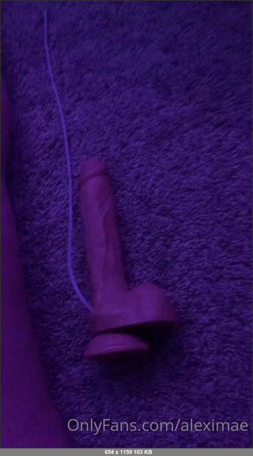 MEGA-FANS – aleximae-19-06-2021-I got this new toy its cool as fuck youre not gonna want to mess me suck liquor out of this fake cock its probably one of the funnest toys