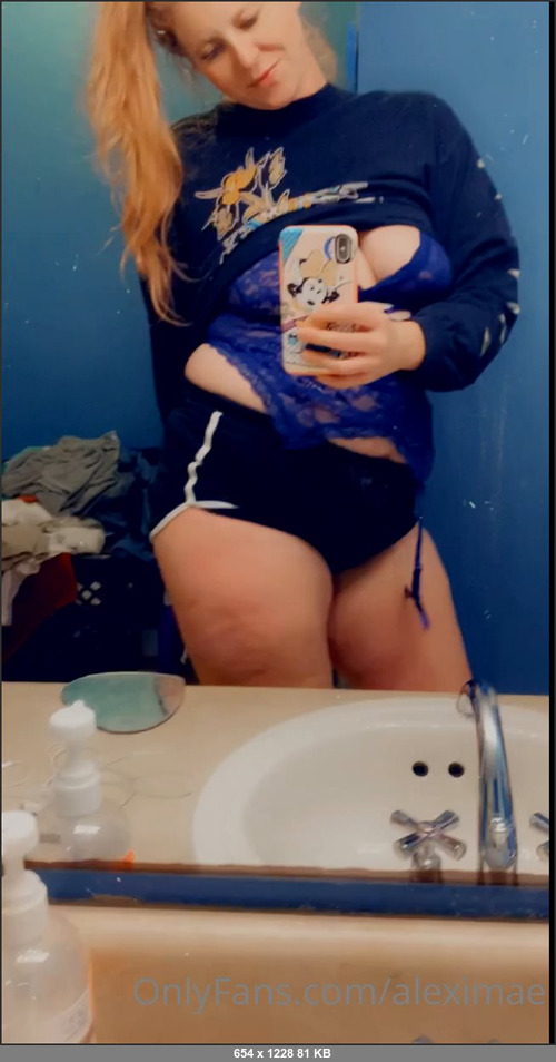 MEGA-FANS – aleximae-22-01-2021-Ready for a new outfit