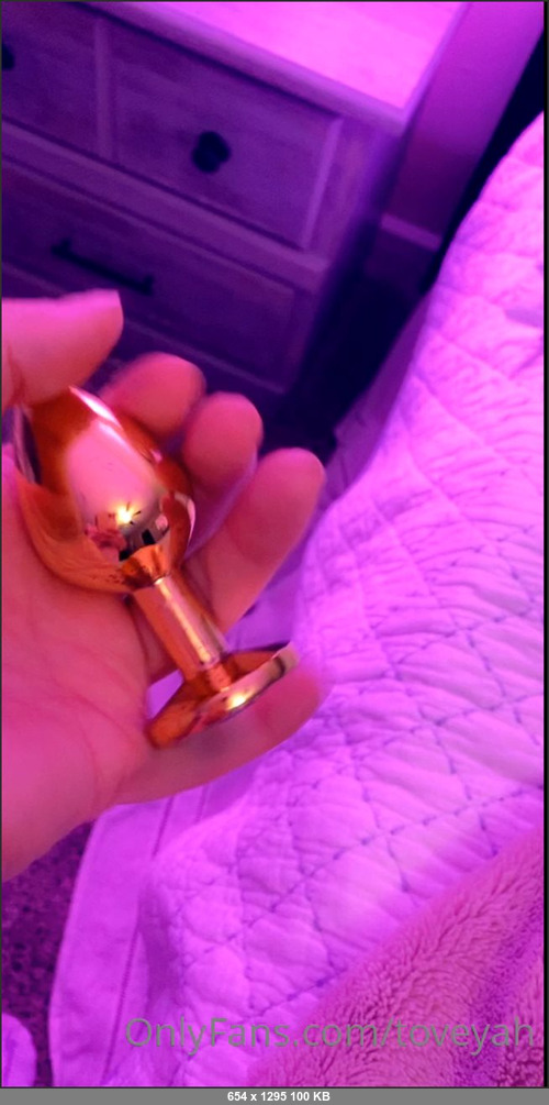 MEGA-FANS – toveyah 05-05-2020 22193943 With or without the Plug  send a 20 tip then slide into my DM for the 3 videos with and without the butt  plug