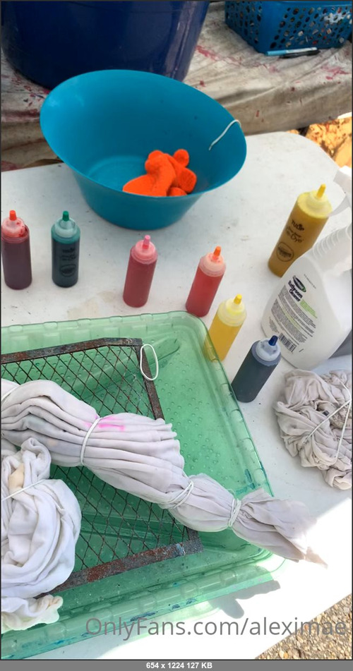 MEGA-FANS – aleximae-22-07-2021-Im tie dying before Orlando this weekend. Someone was telling me about selling my paintings and tie dye shit. Where would I even start that shit  I wish I had like a team
