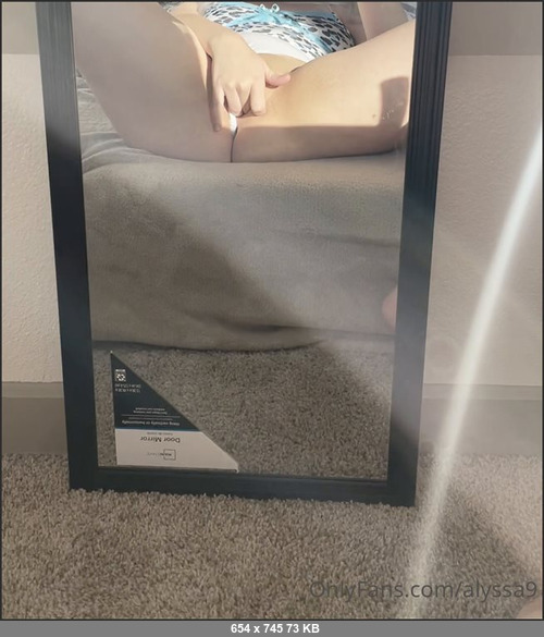 MEGA-FANS – alyssa9-11-03-2021-My pussy looks even better in the sunlight it sucks I only get sunlight in my apartment for like an hour in the morning  (