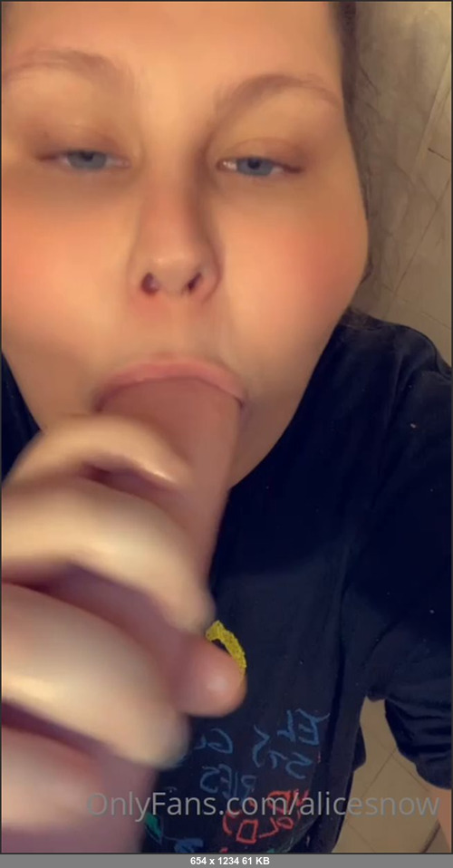 MEGA-FANS – alicesnow-25-06-2022-Super squirter loves watching porn and cumming all over the bed  kreamydoll has a secret album for new subs  Get it here  kreamysensations