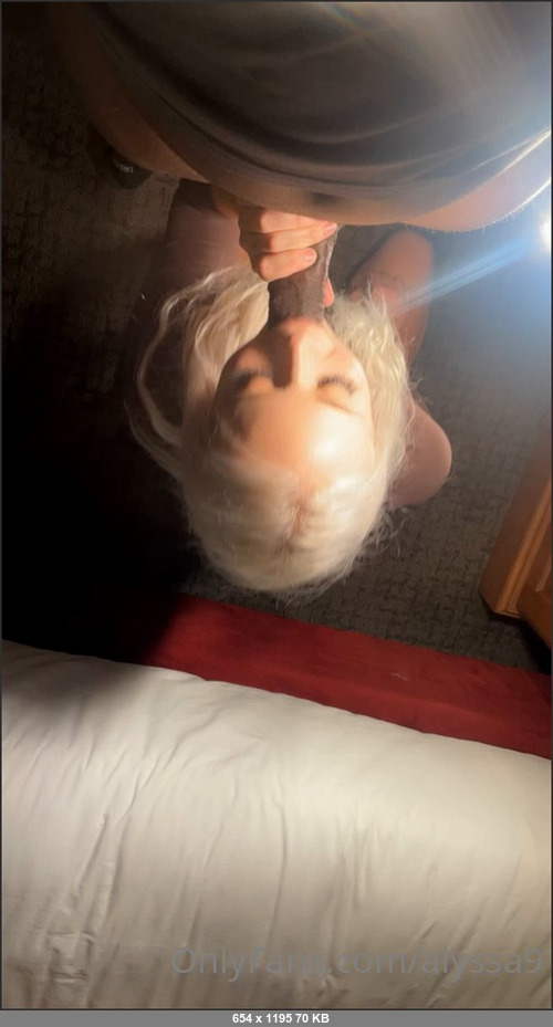 MEGA-FANS – alyssa9-27-06-2022-spitting, sucking and gagging on this bbc listen to the sound i make every time I suck and gag on his HUGE cock