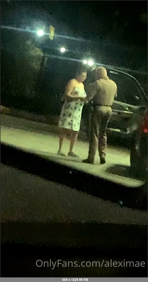 MEGA-FANS – aleximae-27-11-2020-Happy thanksgiving part whatever watch me cum hard as fuck and up close af in my next post btw I have some of his creamy cum in me before I start playing