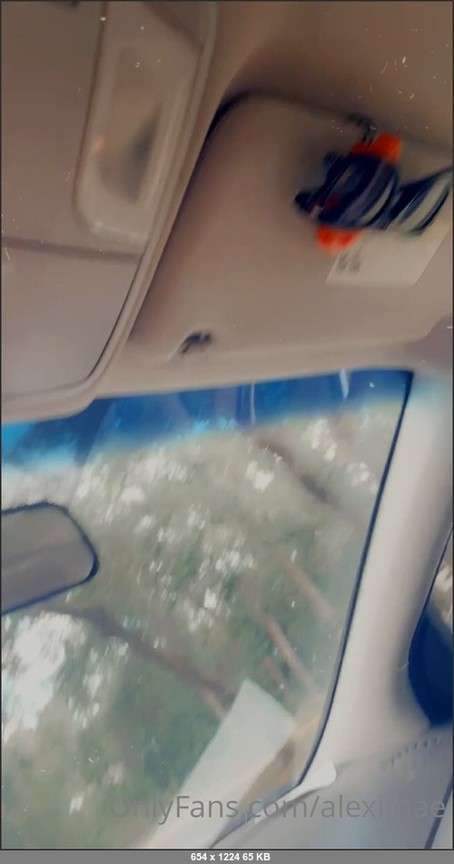 MEGA-FANS – aleximae-28-08-2021-FUCKING SWEAR. LIKE i live in a drug town right next to the hoody snooooty fru fru fancy beach AKA the pretty beaches. Where the only difference between the rich parents and