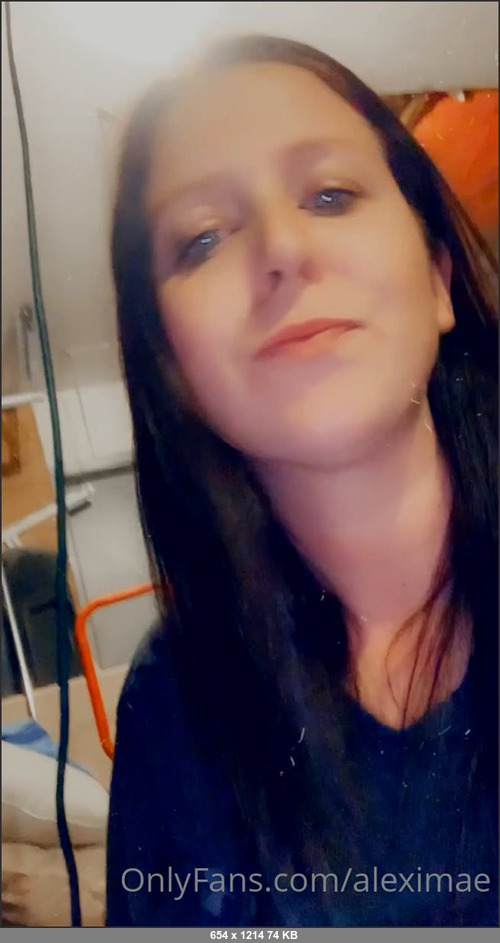 MEGA-FANS – aleximae-28-09-2021-New hair who dis. Except I already shared my new color its just straight and soft