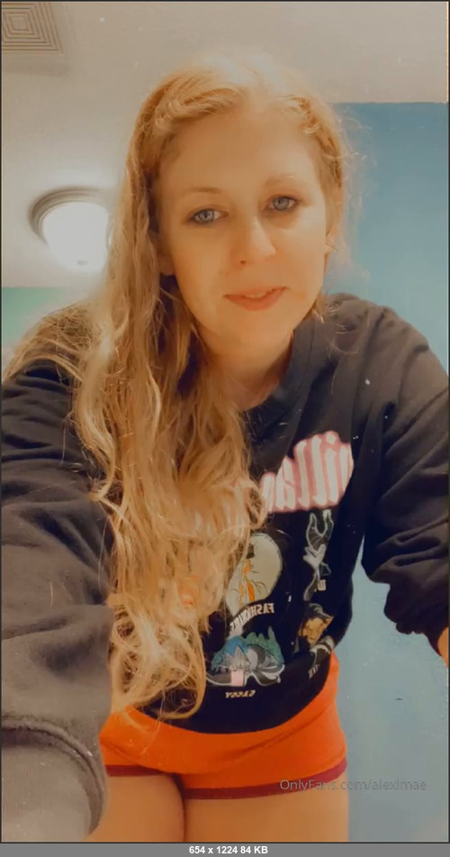 MEGA-FANS – aleximae-30-01-2021-Soo tits and a friendly brush your teeth reminder  I love to just look at myself. Swear. Idk call me conceded if you want but I cant help it