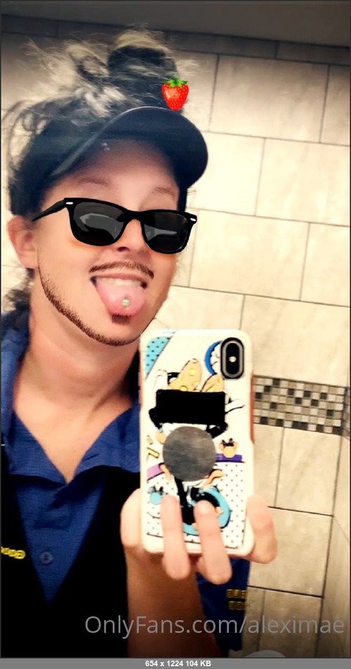 MEGA-FANS – aleximae-30-11-2021-Here I am and n this fun ass costume