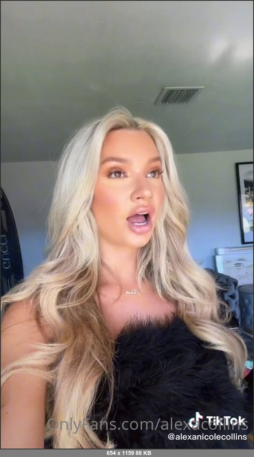 MEGA-FANS – alexacollins-29-12-2021-Its the last TikTok Tuesday of 2021