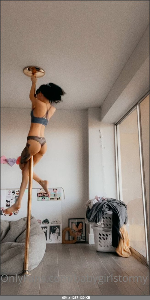 MEGA-FANS – babygirlstormy-09-05-2020-People paying for my onlyfans make me this happy. You should go subscribe to stormynsfw to see why i have 1500 people who pay me