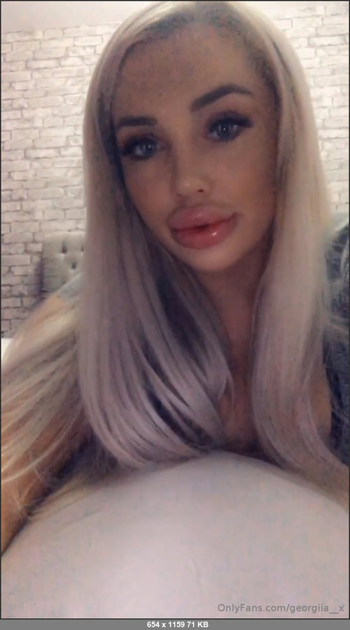 MEGA-FANS – ambermayy-20-09-2019-Had my lips bigger today