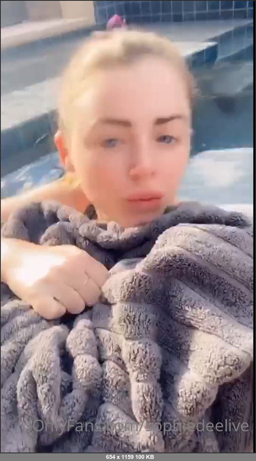 MEGA-FANS – sophiedeelive 22-05-2020 24705710 ForePLAY Friday  Whos ready for a little fun  Slide into my DMs and lets get a head start on the weekend