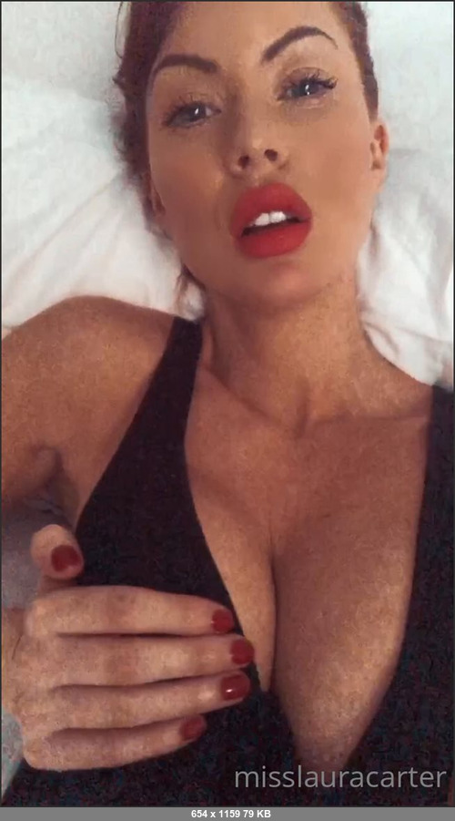 MEGA-FANS – misslauracarter 17-05-2020 23935050 Swipe