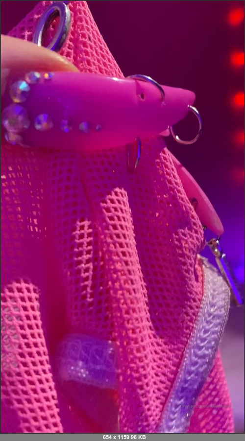 MEGA-FANS – aliciaamiraxxx-09-02-2020-In case you were wondering just HOW useless I am for anything but sex after having my nails pierced