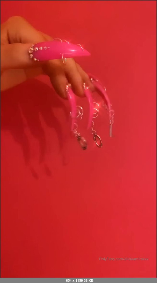 MEGA-FANS – aliciaamiraxxx-09-02-2020-My least practical nails yet   thank you so much to a very special subscriber for spoiling me with these and making me literally a useless fuck doll