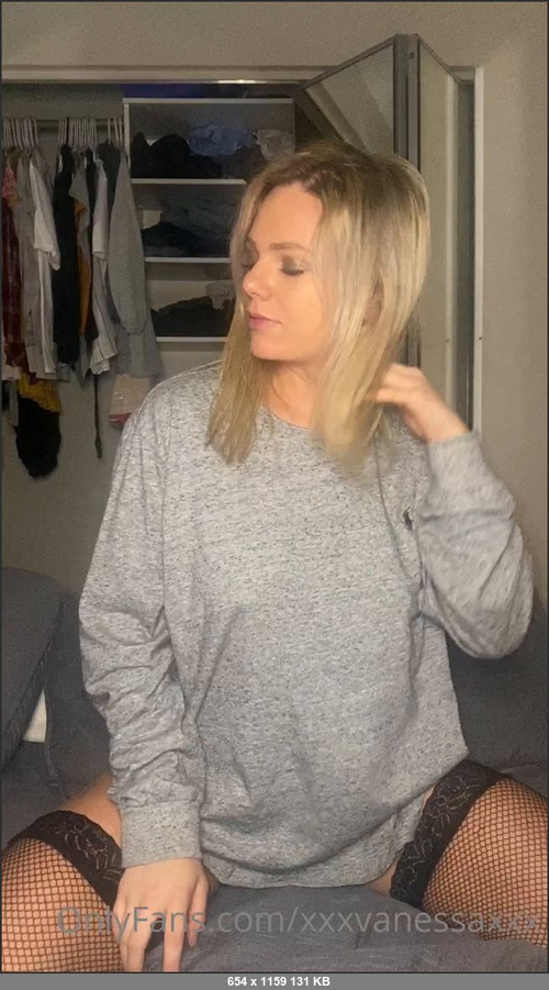 MEGA-FANS – xxxvanessaxxx-23-07-2020-come home daddy, im wearing your shirt with fishnets and nothing on underneath