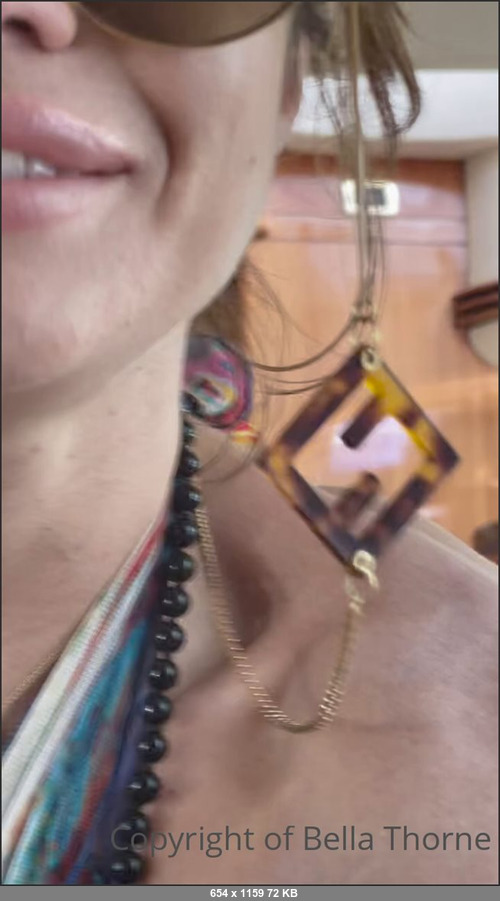 MEGA-FANS – bellathorne-25-05-2021-When ur sister takes a video of ur culo