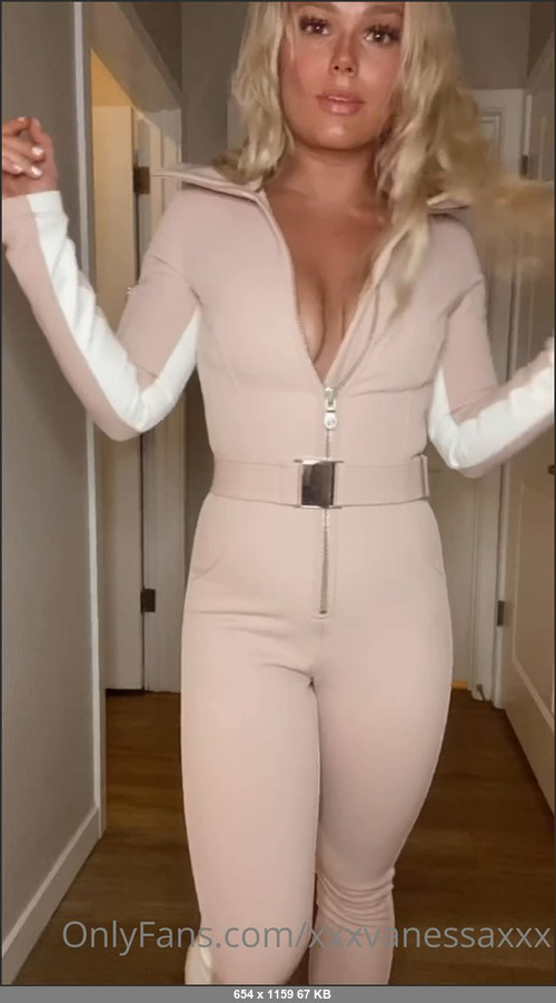 MEGA-FANS – xxxvanessaxxx-29-12-2020-ask and you shall receive full video of me getting in and out of it  person who can guess how much this costs wins the video comment your guess