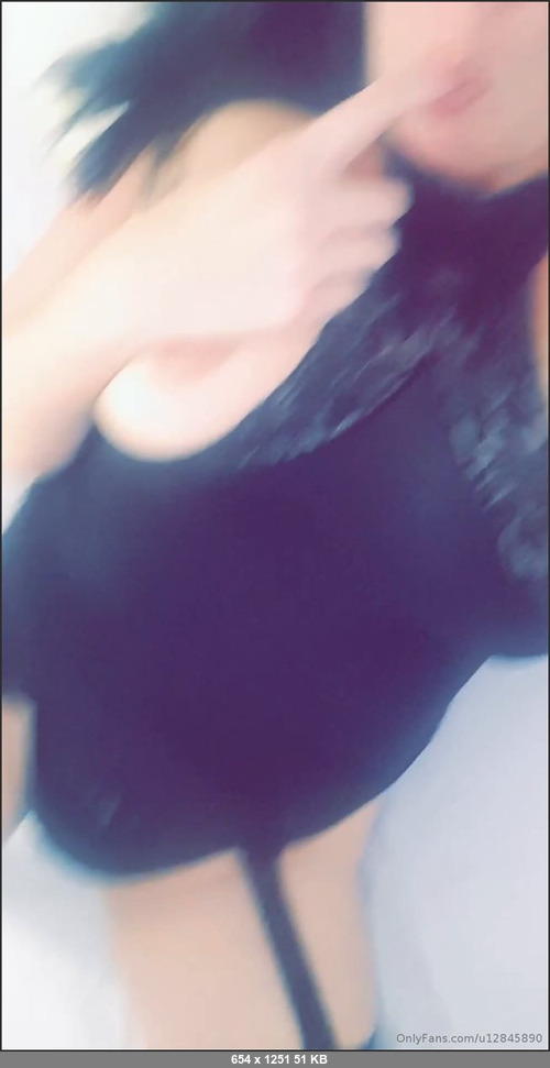 MEGA-FANS – milf246 10-11-2019 8721981 Getting soooo horny if only someone was here with me to fuck me  tell me what you would do to me right now