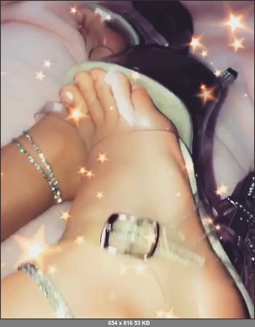 MEGA-FANS – amianna-27-07-2020-Do you like my feet babe  Id love you sucking them