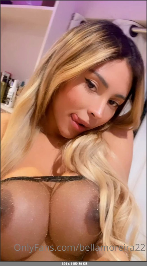 MEGA-FANS – bellamoreira22-10-01-2022-What do you think about this dress