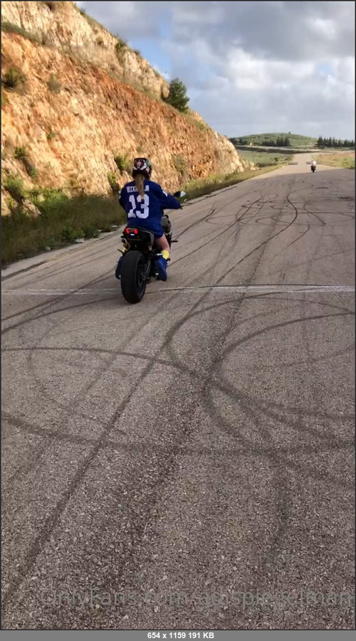 MEGA-FANS – adispiegelman-23-10-2020-So this is my first experience riding a motorcycle, not a scooter  an actual motorcycle