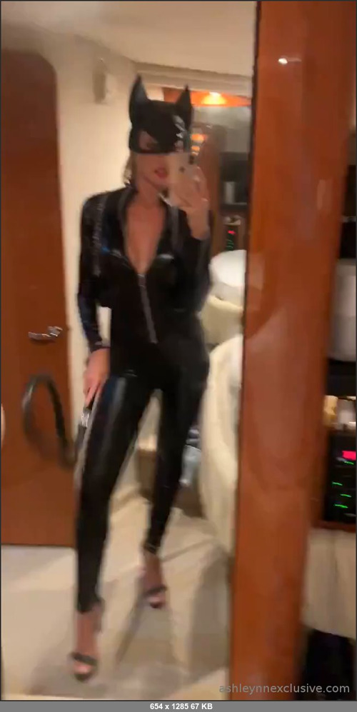 MEGA-FANS – ashleysouthernbellefree-14-01-2020-Should I go live tonight     Come over to my VIP for a free trial and find out https   onlyfans.com ashlynn2019