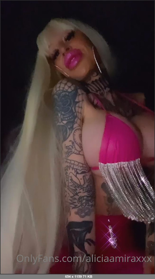 MEGA-FANS – aliciaamiraxxx-22-01-2022-Do you want to see me remove this top   bounce up and down as if I was riding you  Then open the message I just sent you   lets have fun  let me make